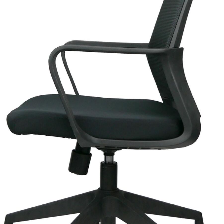 Formetiq Oslo Operator Mesh Task Chair with Fixed Arms